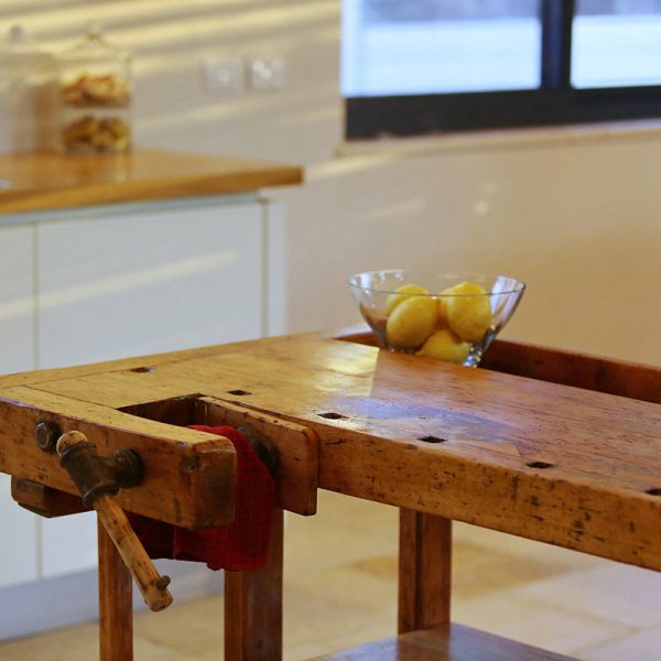 שולחן נגרים - אי במטבח